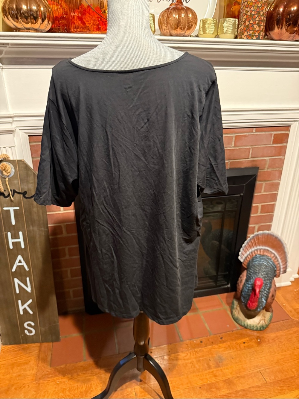 Lands' End Black Short-Sleeve Tie-Front Women's Tee - Picture 2 of 5